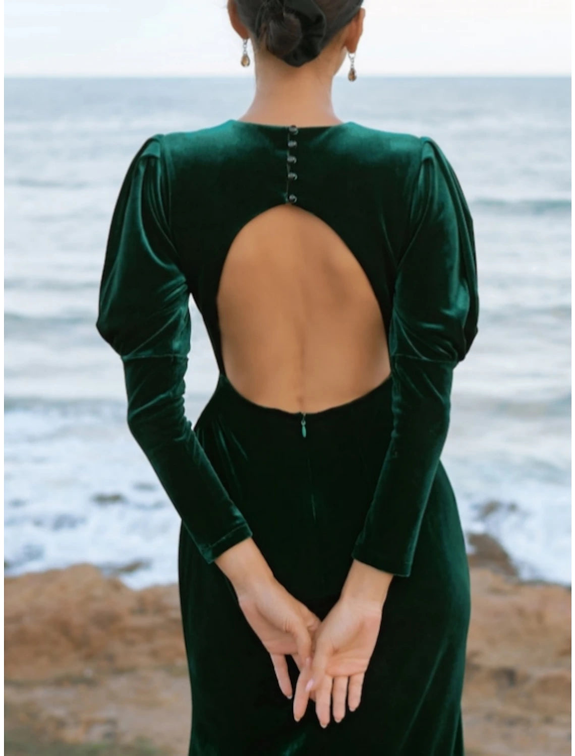 Abito da sera a trapezio, elegante, formale, autunnale, lungo fino al pavimento, manica lunga, scollo gioiello, in velluto con arricciature